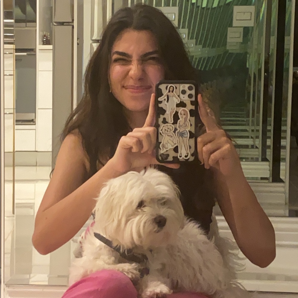 Meet your Posher, Aysa